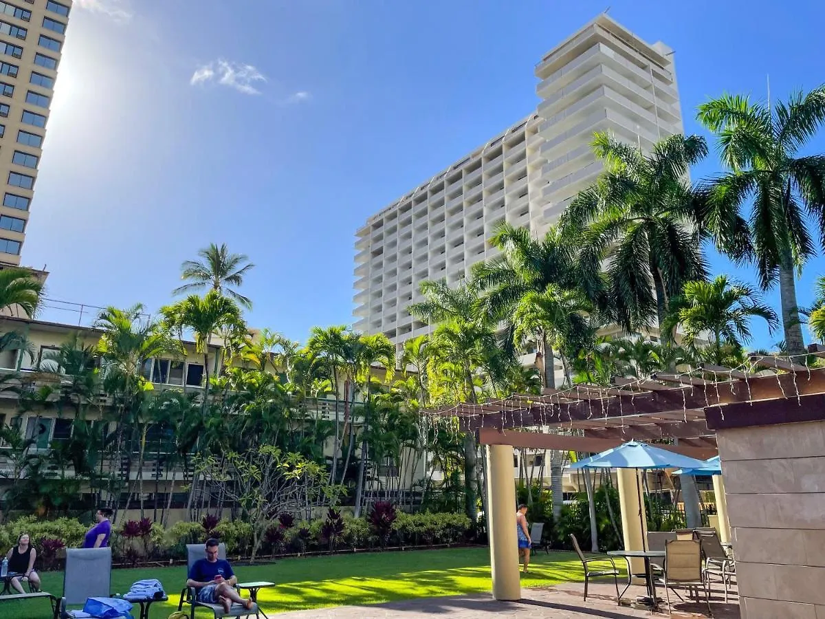 Charming Royal Garden Condo ホノルル 0*,  米国